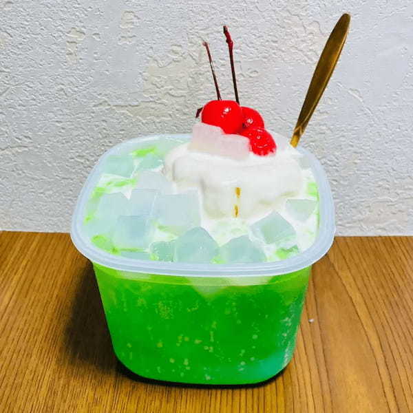 カンタンなのに背徳感たっぷり！大人の力でメガ盛りクリームソーダ作ってみた.jpg.jpg