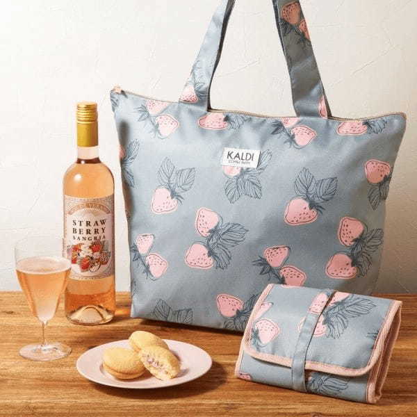 大人気の「いちごバッグ」は3/10(金）発売。「いちご」の新商品が大集合！