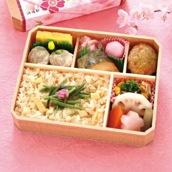 「西武池袋本店」のデパ地下で華やかな「お花見弁当」多数展開