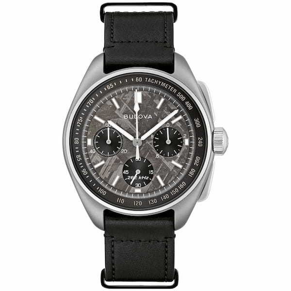 アポロ15号の船長が着用した腕時計の最新版は、メテオライト（隕石）文字盤を使用した世界5000本限定！