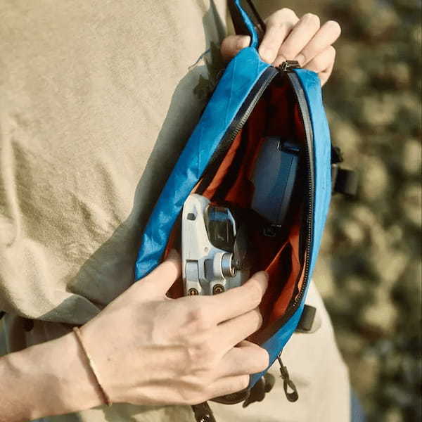 多機能が嬉しいカメラ&ガジェットバッグが登場。遊びや冒険に持ち出すなら、こういうのが最適かも