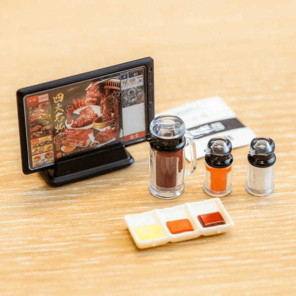 【焼肉きんぐ】初のミニチュアフィギュア誕生！看板メニューなど全５種類を販売
