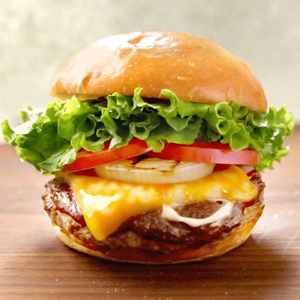 クア・アイナからスモークづくしのグルメバーガーが登場！！新商品「BBQスモークジャックチーズバーガー」～大人気『BBQバーガーシリーズ』販売開始～