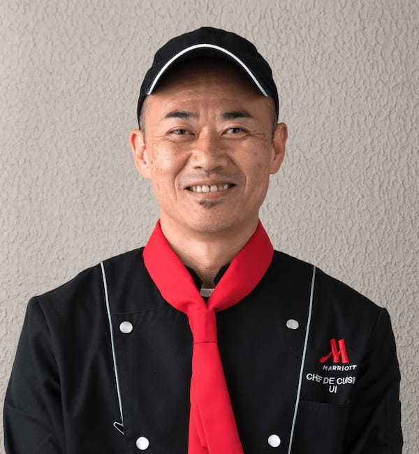 富士マリオットホテル山中湖、グルメバーガー第10弾「甲州ワインビーフの桜薫るプレミアムバーガー」発売
