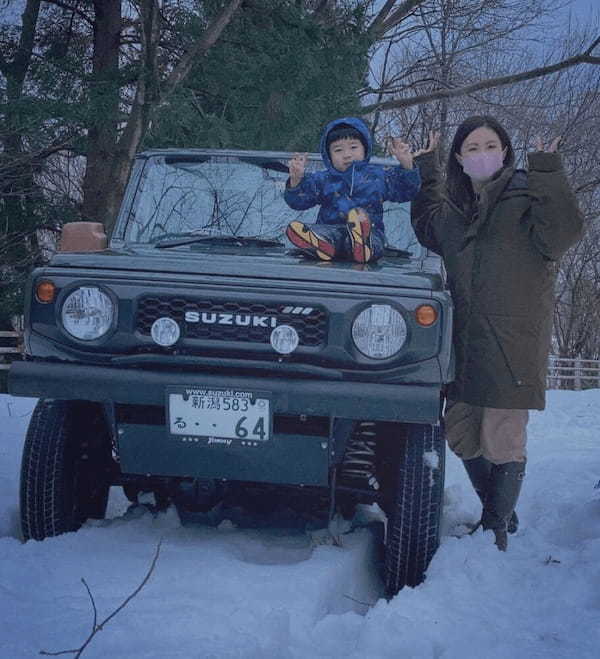 “かわいいのにどこでも走れちゃう”ジムニーがお気にいり♡オフロード走ったり山や川で遊んだりする事が趣味のアクティブママ♪