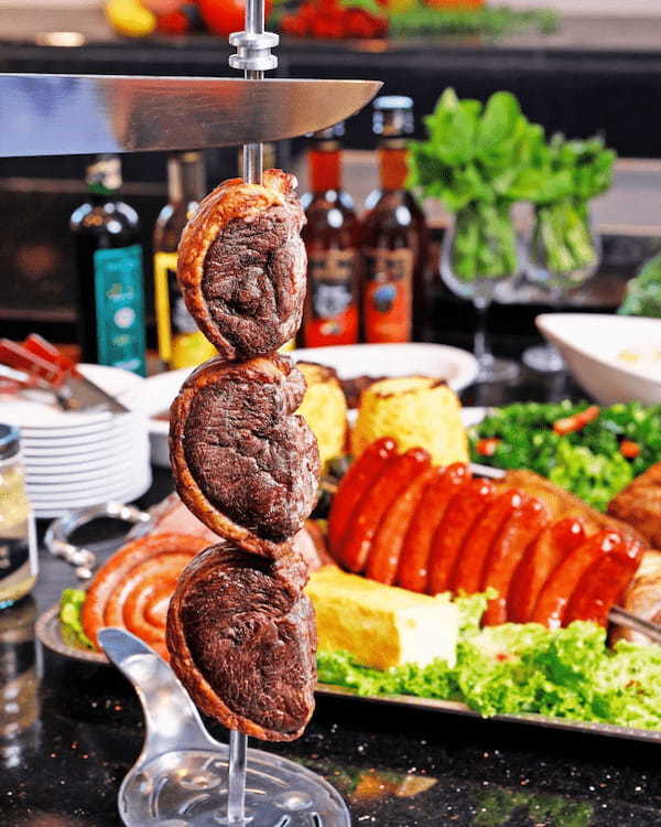 大阪ベイエリアに初！遊びあるホテル「ホテルソビアル大阪ドーム前」で、シュラスコ食べ放題のお店がオープン！
