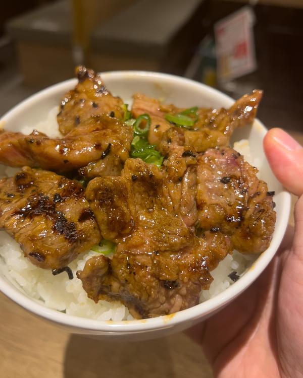 蛇口からレモンサワーが飲み放題！？『焼肉ホルモン たけ田』