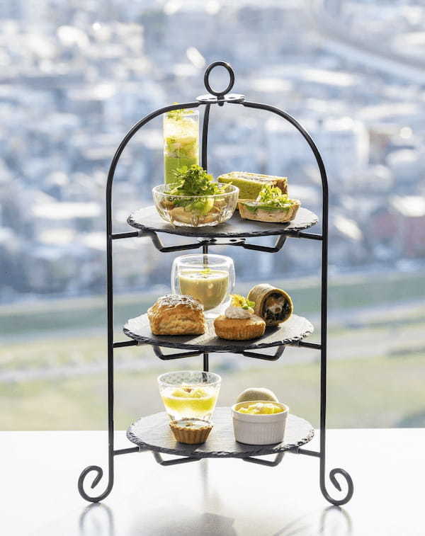 多摩川の豊かな自然が織り成す爽やかな「緑」をテーマとした「Natural green Afternoon tea」を販売