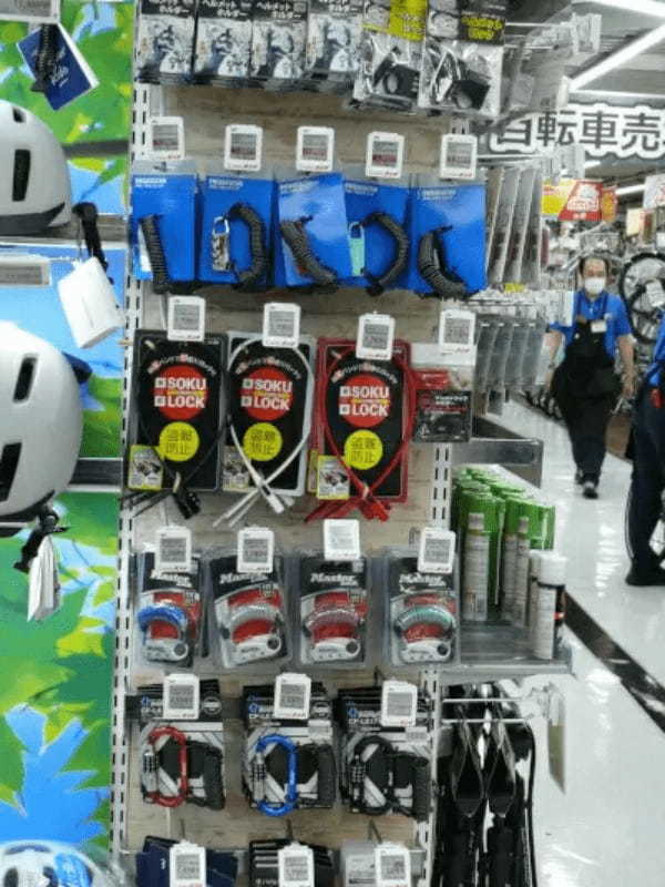 自転車用ヘルメットどうする!? ビックカメラで5~6倍の売れ行き
