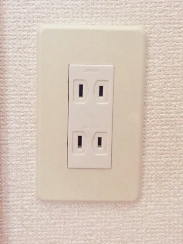 アメリカのコンセント事情とは？形状や電圧など日本との規格の違いを解説！