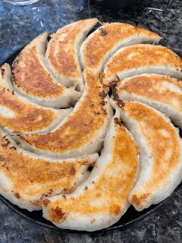 【マツコ絶賛の餃子も!】「焼き餃子協会」代表が選ぶ至高のお取り寄せ7品