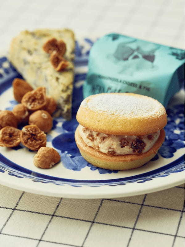 夏をたのしむネコシェフバーガーの新作、「ネコシェフバーガー (マスカルポーネ&トロピカルフルーツ)」が新発売。