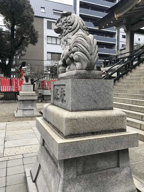 御朱印に花をモチーフにした大阪の中心に鎮座する難波神社