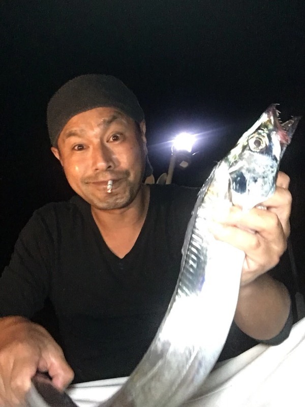 【初心者向け】太刀魚釣りの攻略ガイド！餌の仕掛けから釣り方のコツまで徹底解説！