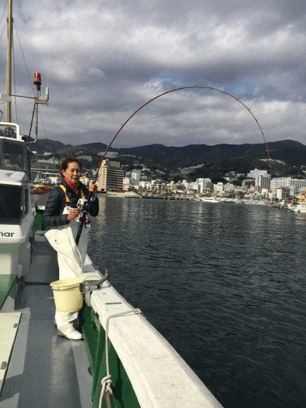 手ぶらでOK！熱海の釣り船「裕海丸」で家族でも楽しめる船釣り体験をしよう！