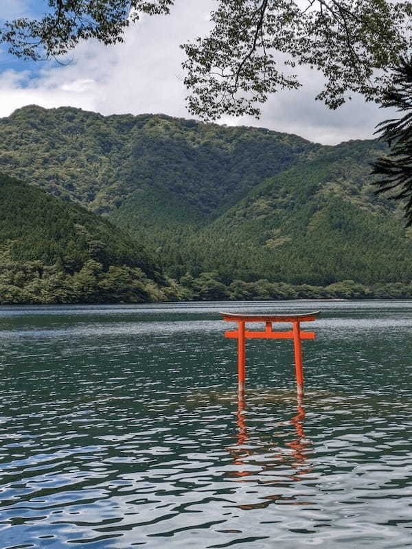 【神奈川】涼を求めて 箱根芦ノ湖畔の九頭竜神社参拝と絶品グルメ