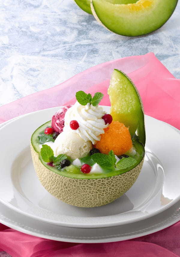 フレッシュメロンの芳醇な香りと甘さが引き立つ爽やかな夏メニュー夏季限定デザート 『Melon＆Granita』～7月5日（水）から全国のロイヤルホストで販売～