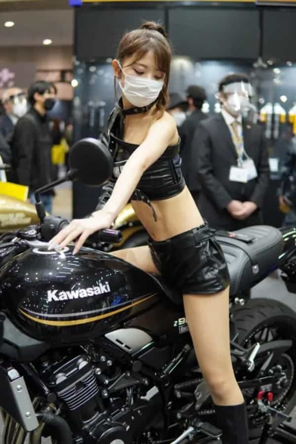 【東京モーターサイクルショー】バイクと一緒に会場を彩った女性特集！