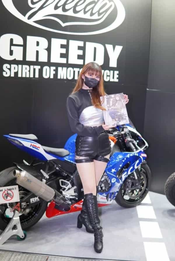【東京モーターサイクルショー】バイクと一緒に会場を彩った女性特集！