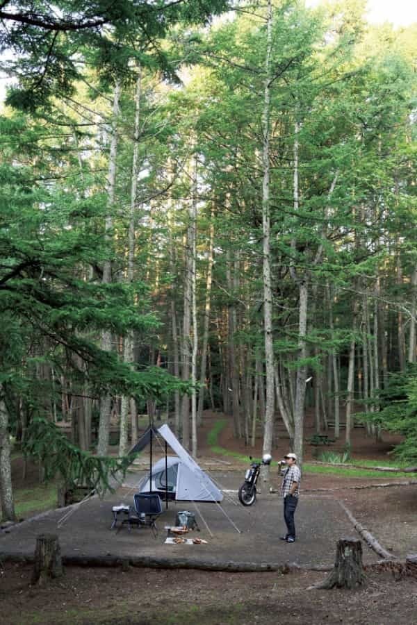 ソロでバイクで行ってきた！ 涼しさ際立つ夏の高原キャンプとは？