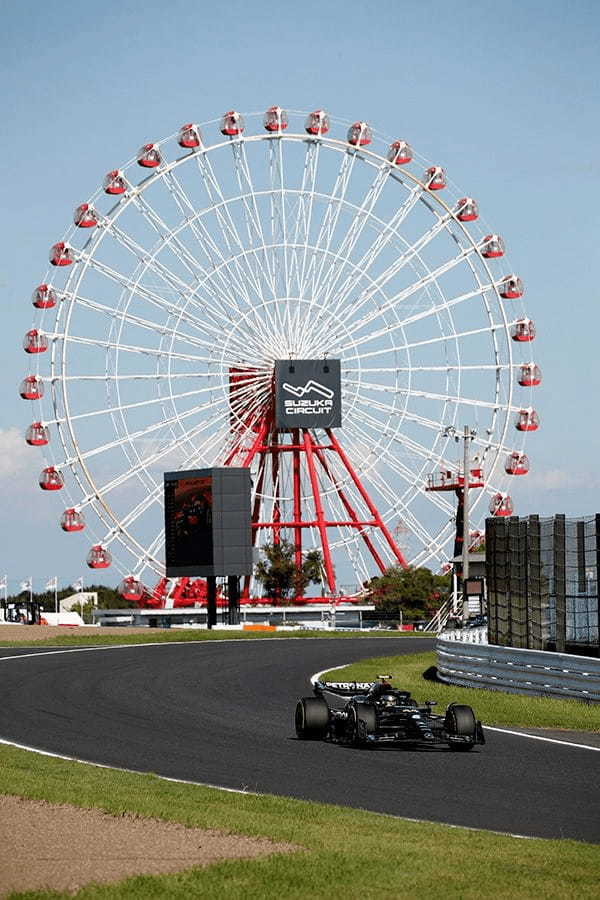 ルイス・ハミルトンの2023F1日本GP用ヘルメット・デザインを手がけた空山基さんインタビュー