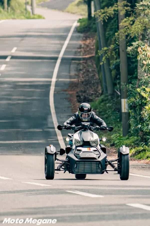 【BRP】トライク(3輪バイク)で道を選ばずに軽快なライディングを楽しもう!【Can-Am RYKER SPORT】