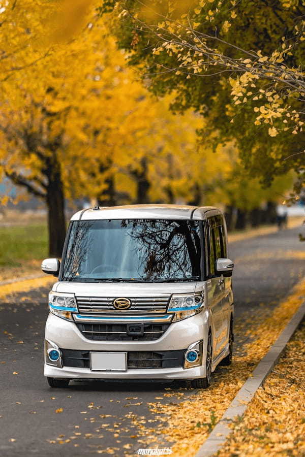 『人生で1度は乗ってみたい…』クラウン愛にあふれた女子♡車高短の車を難なく運転してる男性に惹かれちゃう♡