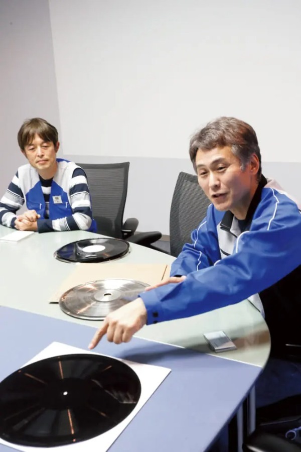 一貫生産で高音質! ソニーミュージックのレコード工場に潜入!