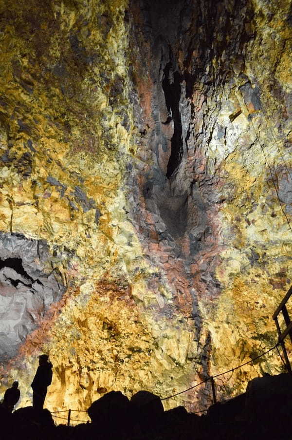 【アイスランド】超絶景！火山の内部を探検する特別体験「インサイド・ザ・ボルケーノ」！！
