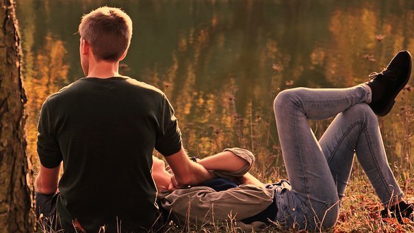 ヤンデレ彼女とは?ツンデレとの違いと対処法をご紹介!