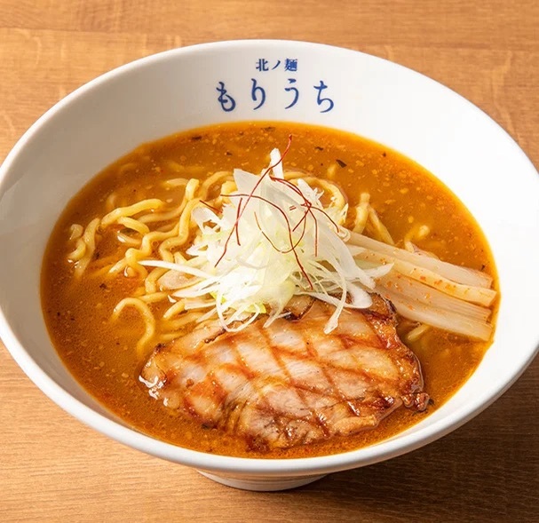 横浜鶴見の北ノ麺もりうちが冬季期間限定メニュー「札幌白味噌ラーメン」を販売開始