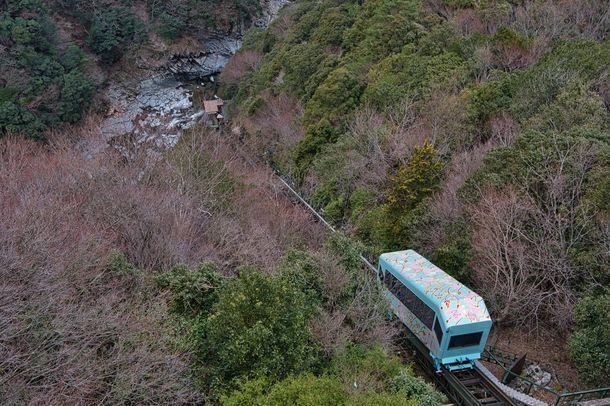 和の宿 ホテル祖谷温泉、2月22日よりケーブルカーの新車両「シン・ケーブルカー肆号機(4号機)」を始動和の宿 ホテル祖谷温泉、2月22日よりケーブルカーの新車両「シン・ケーブルカー肆号機(4号機)」を始動