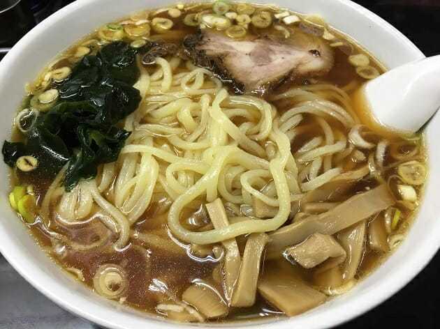 丸源ラーメン、なぜ全国展開が可能?北海道から沖縄まで出店、コロナ禍でも堅調