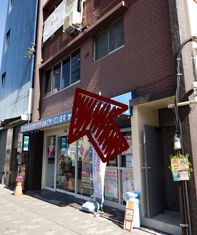 スパイスカレーが絶品！ランチ営業もしているビアバー『CRANK BAR』