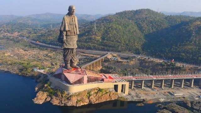 デカい！デカすぎる！世界一大きいといわれる様々な地形や建築物を一挙ご紹介！