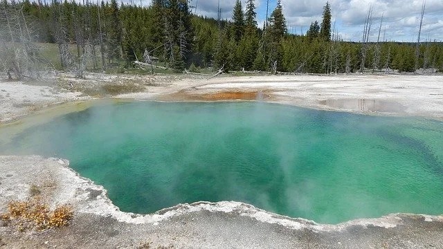 雪と温泉を堪能しながらととのえる。北海道の白銀荘のサウナを徹底解説！