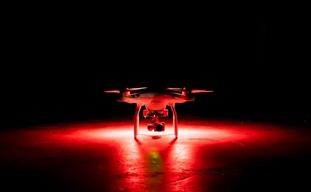 UFOか、新型ドローンか!? 国境上空、F-16戦闘機を襲った「見えざる敵」の恐怖