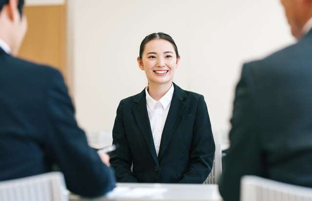 就活でおすすめの髪型をご紹介!男性・女性気をつけるポイントは?