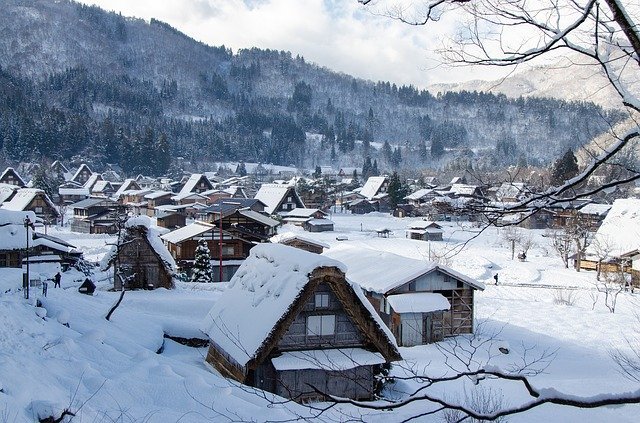 降る時期や質感で名前が変わる「雪」。それぞれ状態による名前や別名など、たくさんあります！！
