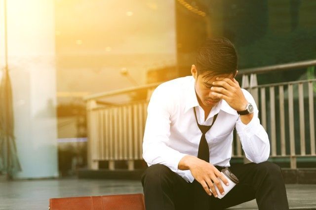「横柄な態度」をとる人の心理や特徴は？横柄な人への上手な対処法も解説！