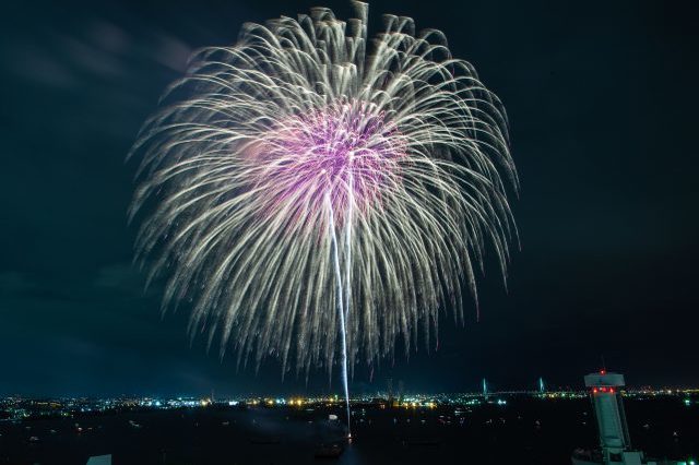 今年は初夏！名古屋港ガーデンふ頭で開催「名港水上芸術花火2022」