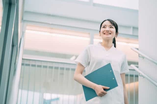 看護師におすすめの副業20選！資格を活かした副業や在宅ワークまで