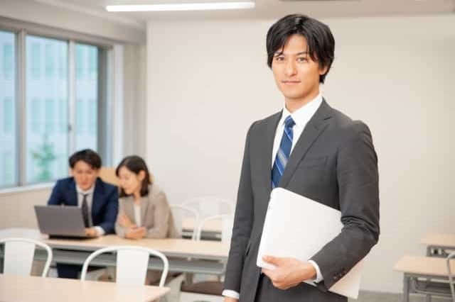 仕事が辛いときの乗り越え方は？原因と解決策を知って状況を変えるには？