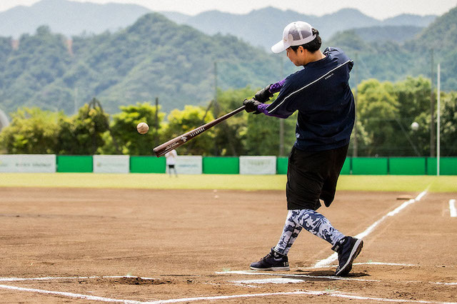 草野球プレーヤー必見！選手のパフォーマンスを最大化するアンダーシャツ