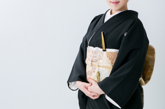 「振袖」と「留袖」の違いはどこにある？未婚者と既婚者で着物の種類がちがう意味とその理由とは
