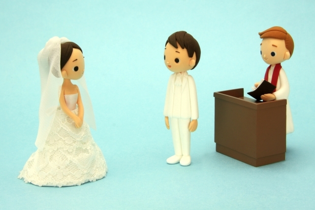 神父と牧師の違いは？結婚式で誓いをさせるのはどっちか知ってる？