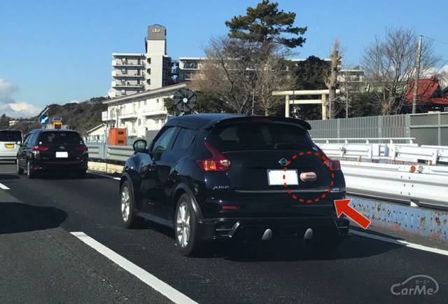 見かけたことありませんか？車のうしろに張り付いているこれってなに？