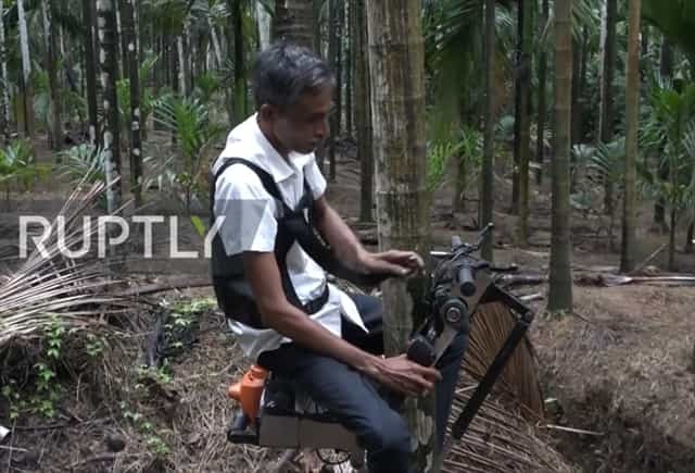 数秒で30メートルの高さまで到達！インドの農家が開発した“木登り機”に多くの反響