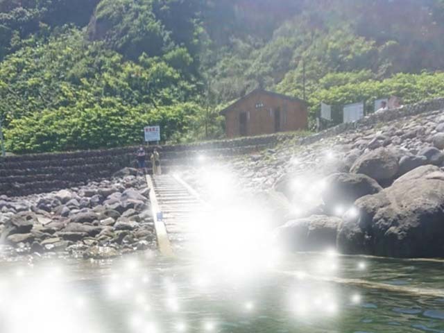 子供の水遊びにも！水無海浜温泉