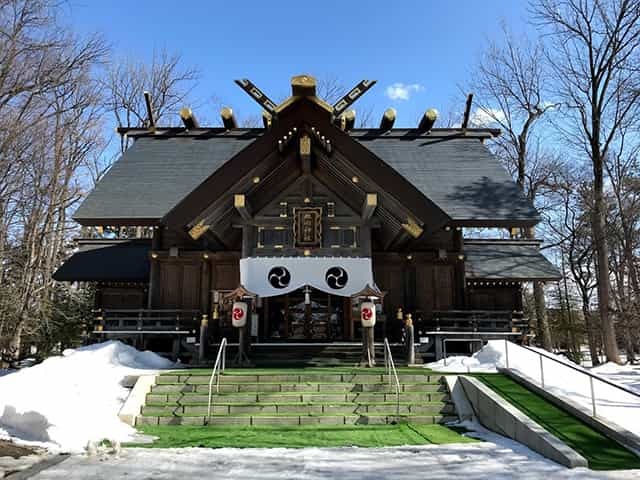 旭川神社の女神から雪のような美肌を手にいれる！？